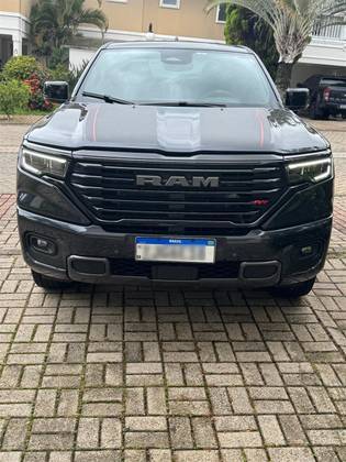 RAM RAMPAGE 2.0 HURRICANE 4 TURBO GASOLINA R/T 4X4 AUTOMÁTICO